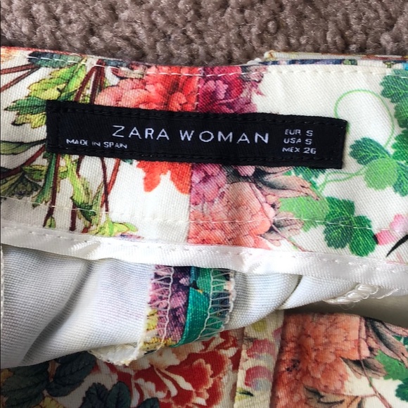 Floral pattern slacks - Picture 5 of 5